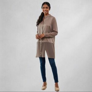 T Tahari Women’s Size L Longline Button Down Blouse Tunic Taupe Brown Bb